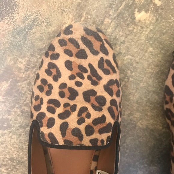 Cheetah Print Flats - Picture 2 of 2